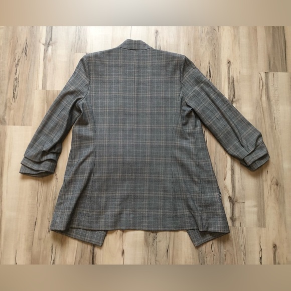 Babaton Black and White Plaid Power Hip Blazer - Picture 9 of 9